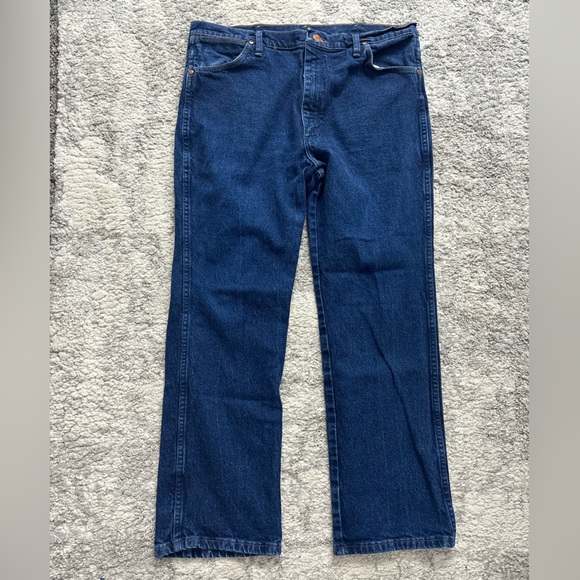 Wrangler Men Straight Relaxed Fit  Classic Western Jeans Retro Rodeo 38x30 - Picture 3 of 5